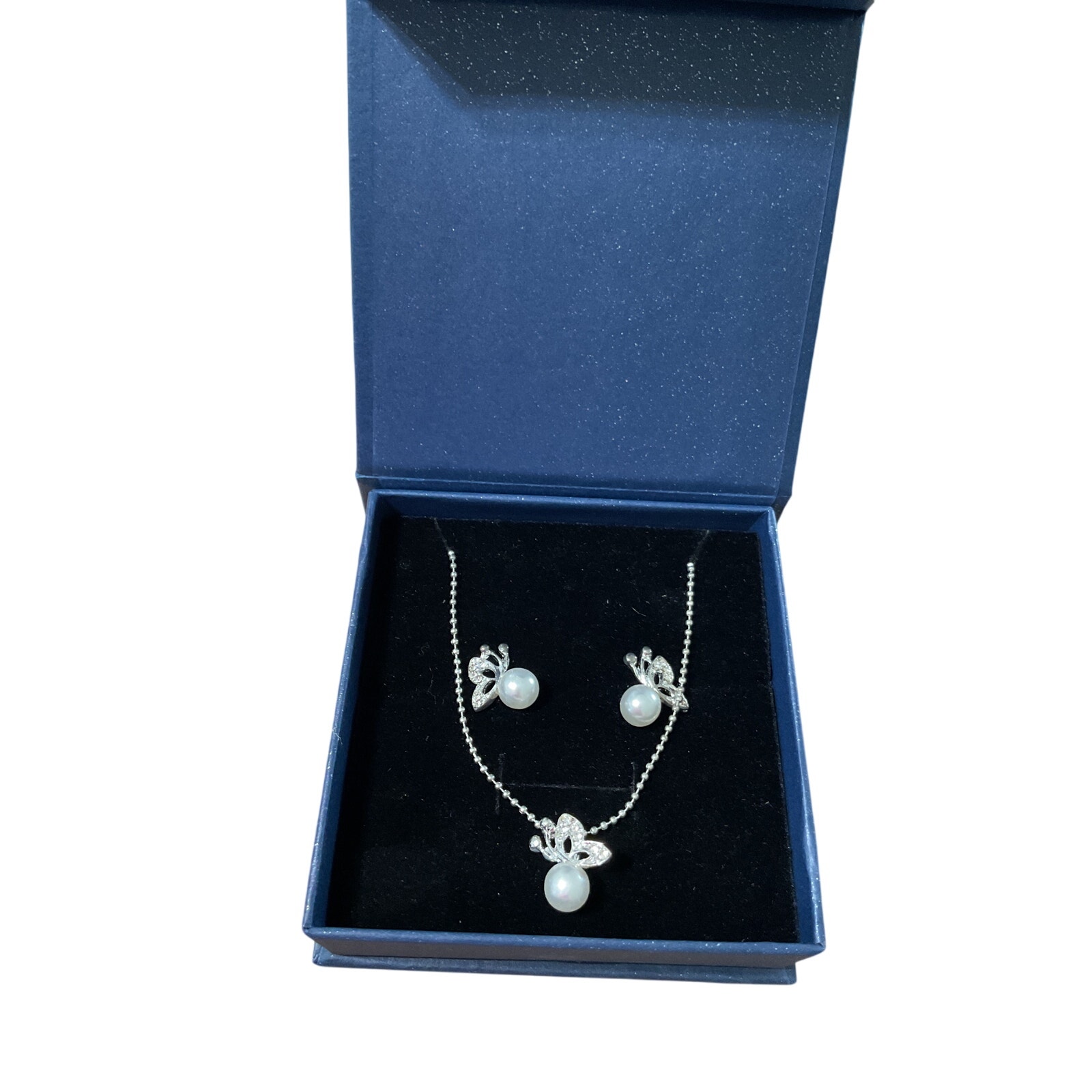 Sterling Silver Rhinestone And Pearl Butterfly Necklace With Matching Earrings 15$